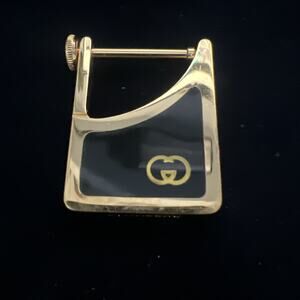 Vintage Gucci key chain/ holder, just beautiful design, yellow gold, 1980s